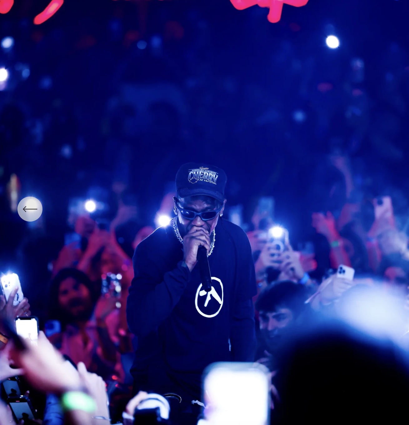 Lilly's Club Monte Carlo — Live performance